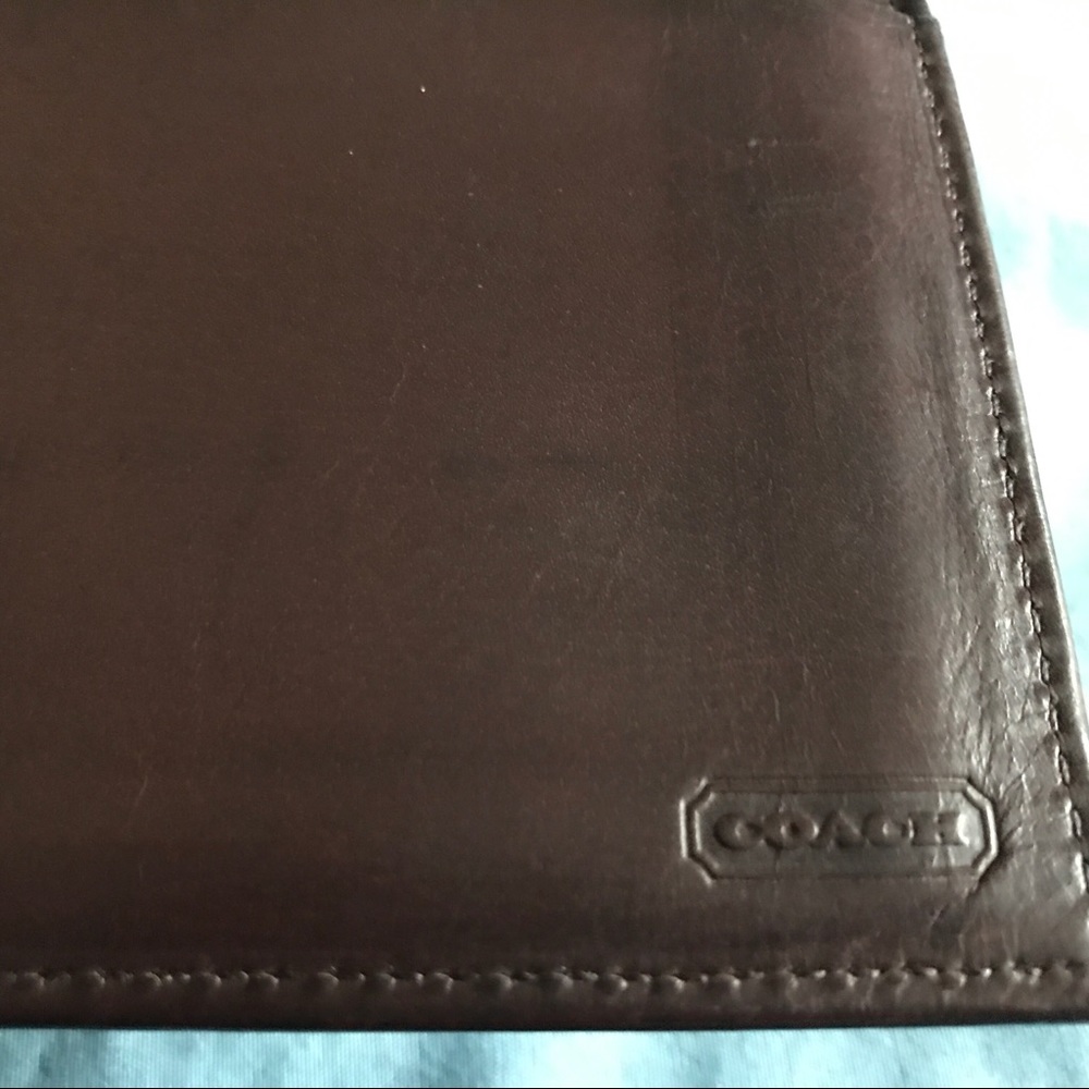 Vintage 1980s COACH wallet with checkbook cover